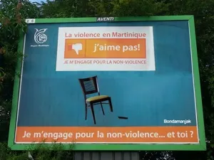 La Région  Martinique s'engage pour la non-violence et live ear suppa ready chase bow tab