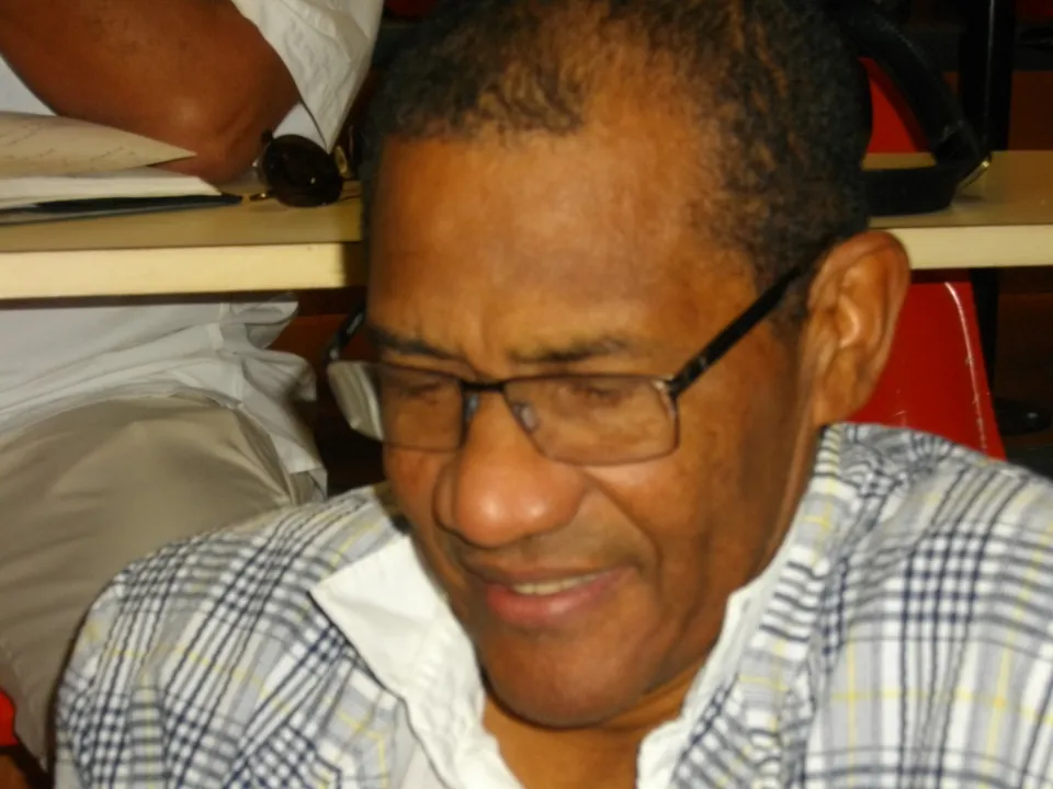 Le rassemblement solidaire du peuple martiniquais à l’épreuve de la créativité : 3. Quelques paradoxes de la situation linguistique martiniquaise