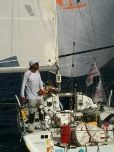 Éric Baray fait la course...entête