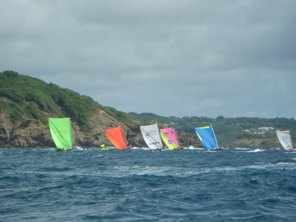 Yole-Ronde : Tour de #Martinique #2013