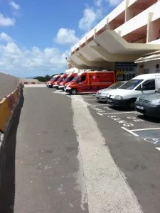 Pénurie de brancards au CHU la Meynard en #Martinique