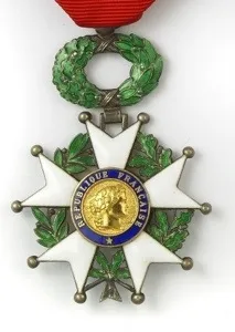 Jocelyne #Béroard et Lilian #Thuram doivent-ils garder leur Légion d'Honneur ?