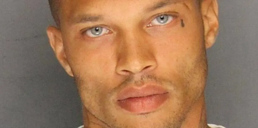 T'as de beaux yeux tu sais...