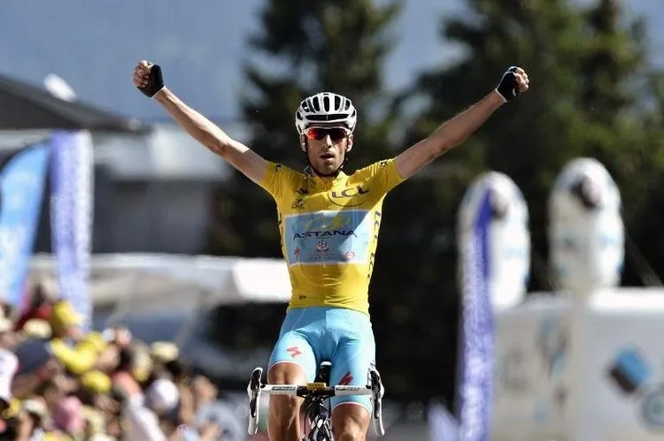 Le cas #Nibali dévore le Tour de #France cycliste 2014