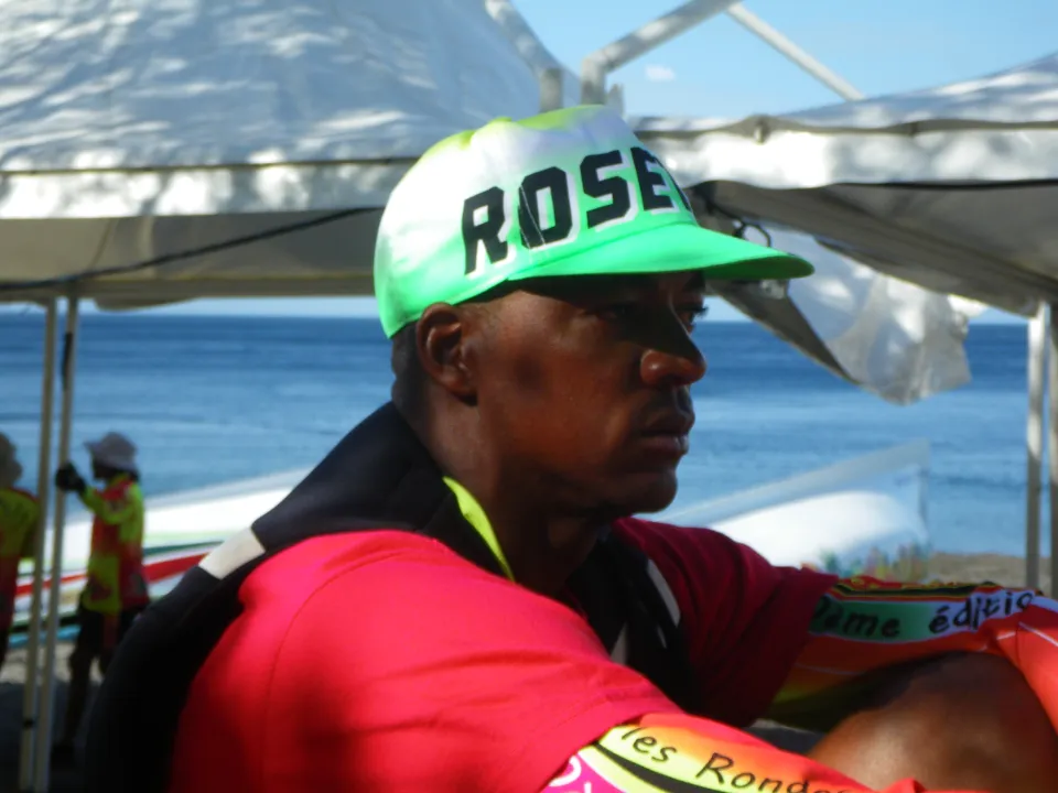 Jacques Ako Amalir gagne le Tour de Martinique des yoles-rondes