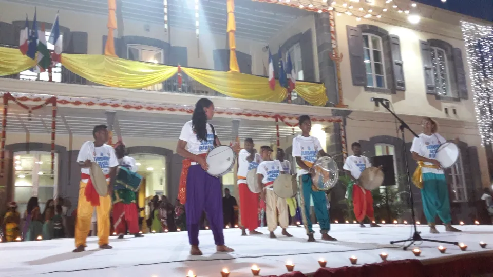 #Dipavali2014 : Tambours Sacrés Réunion... le bon rythme