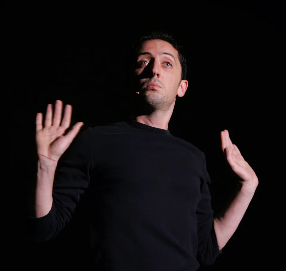 Quand Gad #Elmaleh niait avoir un compte en Suisse
