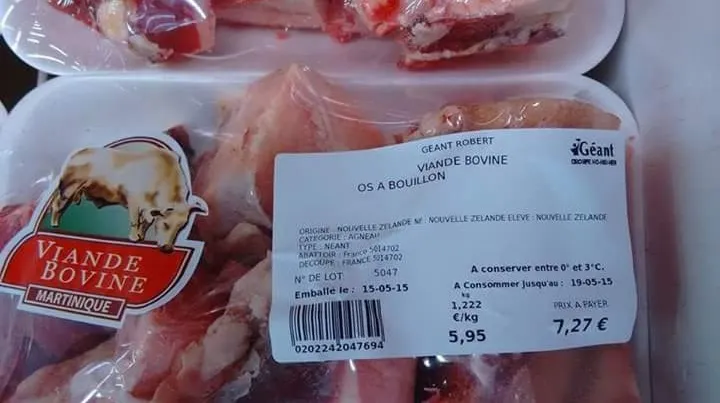 L'agneau de Dieu qui enlève le péché du monde a un effet bœuf chez Géant