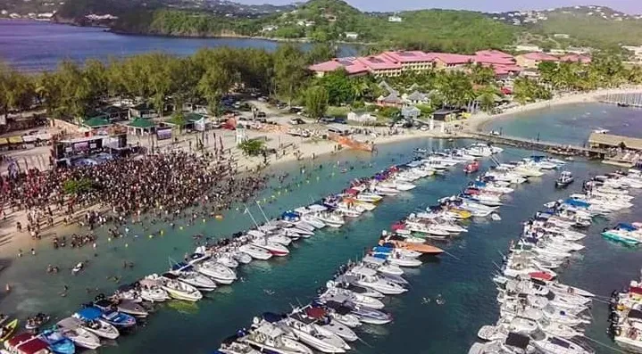 La Martinique avance...tellement vite qu'elle est déjà à Sainte-Lucie
