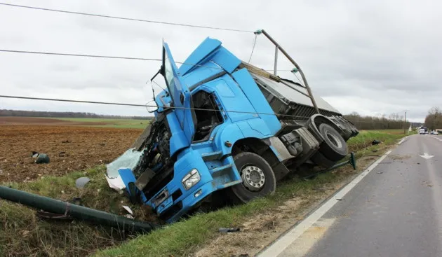"Un camion perd le contrôle de son véhicule en Martinique"