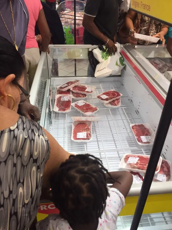 Carrefour...la Martinique t'ai...meuhhhh !!!