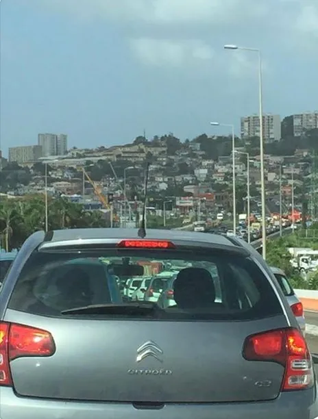 Martinique : les pompiers sont verts...Les automobilistes sont dans le rouge