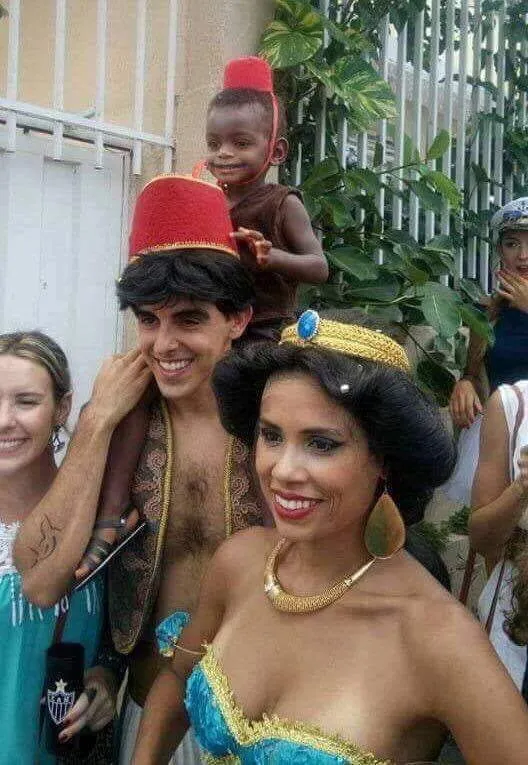 Eh oui...ils ne peuvent s'empêcher de l'être...même au carnaval