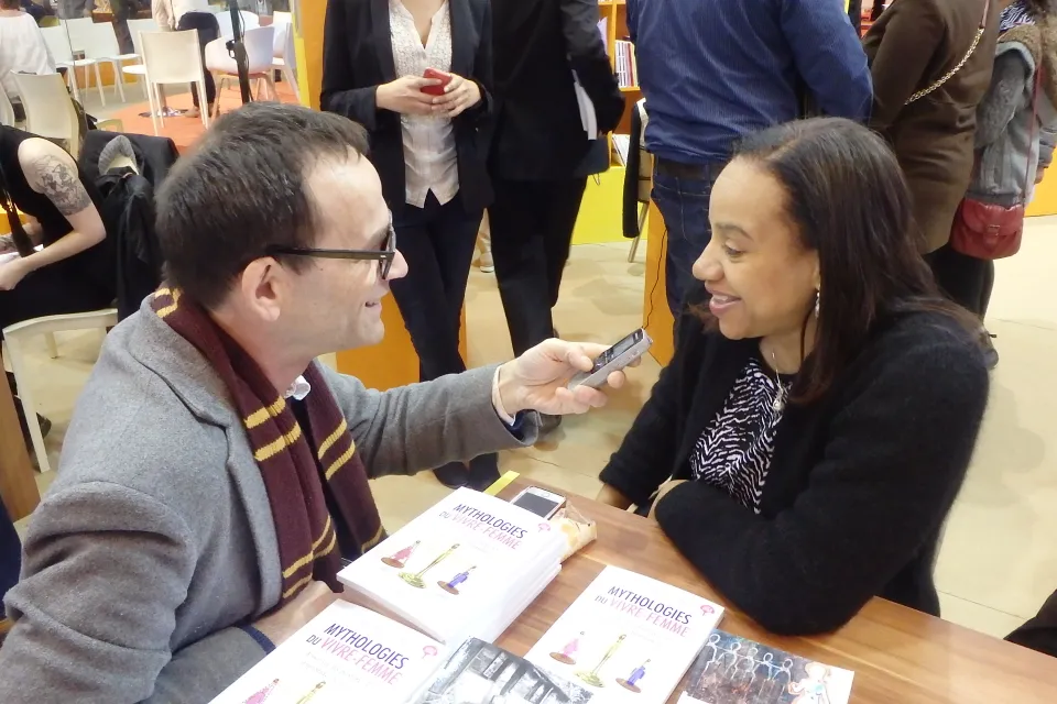 Vif succès de Mérine Ceco au Salon du Livre de Paris