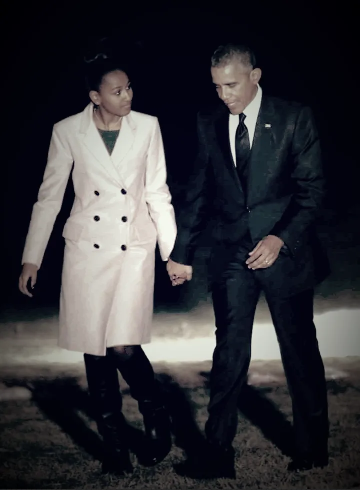 Barack Obama / Aurélie Nella : une idylle entre deux îles?