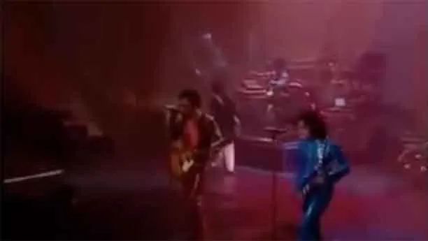 Prince and Lenny Kravitz. American Woman (live)