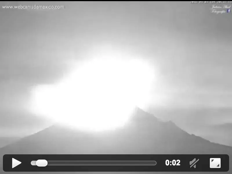 Eruption hier du volcan Popocatépetl (Vidéo) au Mexique.