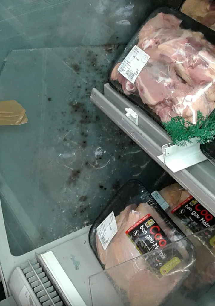A Carrefour Market au François la rupture de la chaîne de froid et l'hygiène donnent froid dans le dos