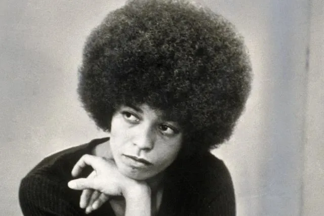Angela Davis. "Une lutte sans trêve". (radio)