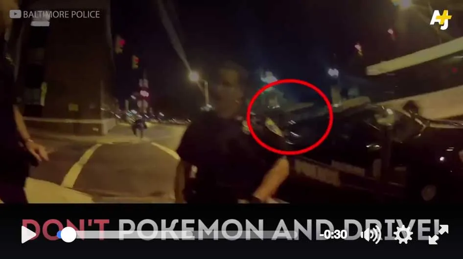 Il joue à Pokemon Go et se plante en voiture (vidéo)