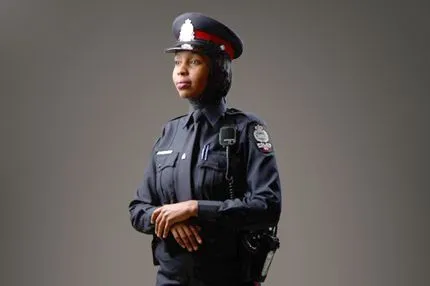 Le service de police de Montréal "ouvert" au hijab.