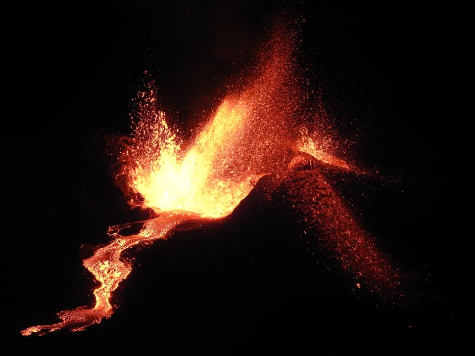 Eruption du volcan Piton de la Fournaise à l'île de La Réunion