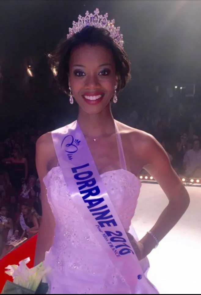 Et pendant  ce temps là Miss Lorraine est naturellement bronzée