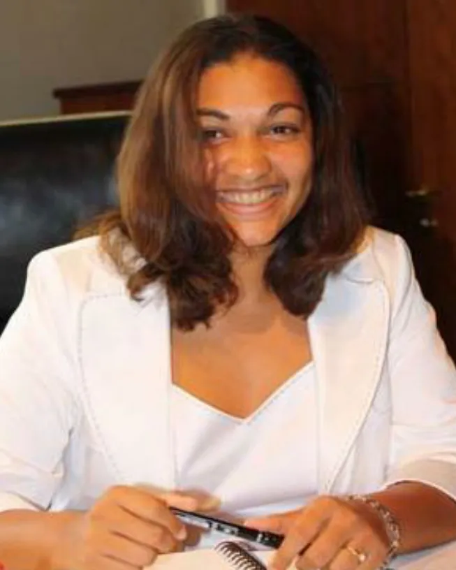 Lise Moutamalle pose ses malles tant bien que mal