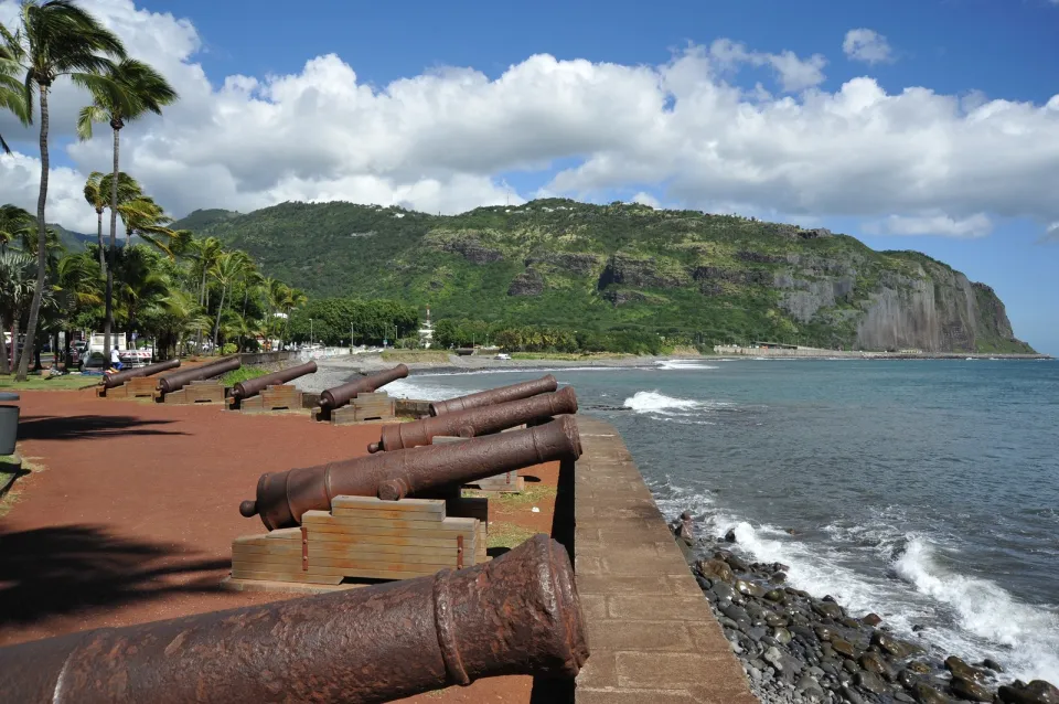Les canons du Barachois : Larguez les amarres sur le Beau Pays ! - Journées Européennes du Patrimoine à la Réunion