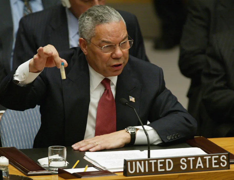 Colin Powell : Hillary Clinton, son mari et ses bimbos