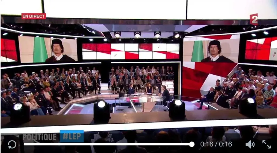 Sarkozy parle de Khadafi... lol