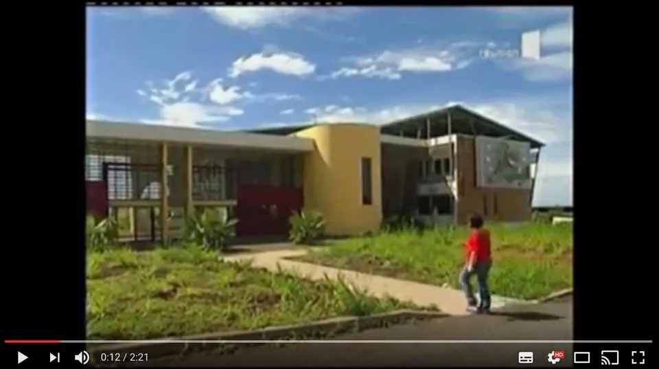 Bâtiment à Energie Positive, ventilation, protection solaire... exemple à la Réunion (vidéo)