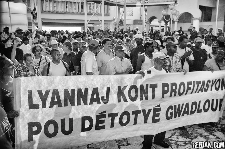 « En Guadeloupe : Volcan sous surveillance » (radio)