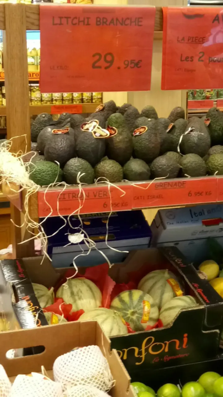 Le prix du kilo de letchis décoiffe  à Paris