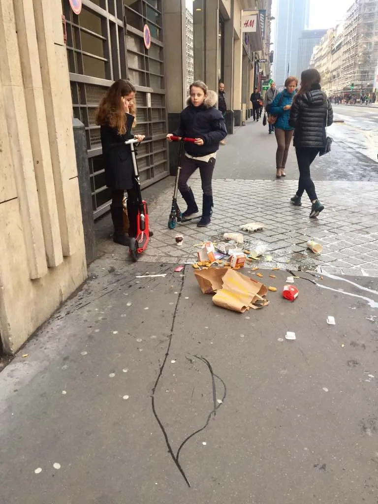 "Maman...le MacDo est sur le macadam"
