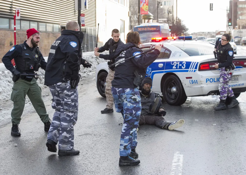 Pendant ce temps, au Canada...