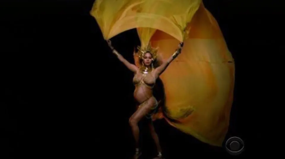 Beyoncé aux Grammy's - la vidéo