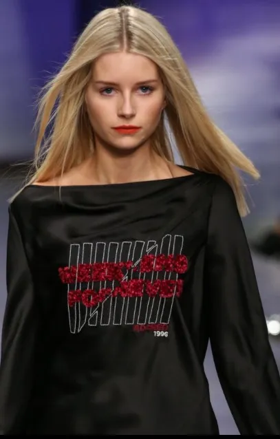 FASHIONWEEK de LONDRES  Le milieu de la mode  revendique sa diversité et s'affiche contre la discrimination liée à l’âge dans le monde de la mode
