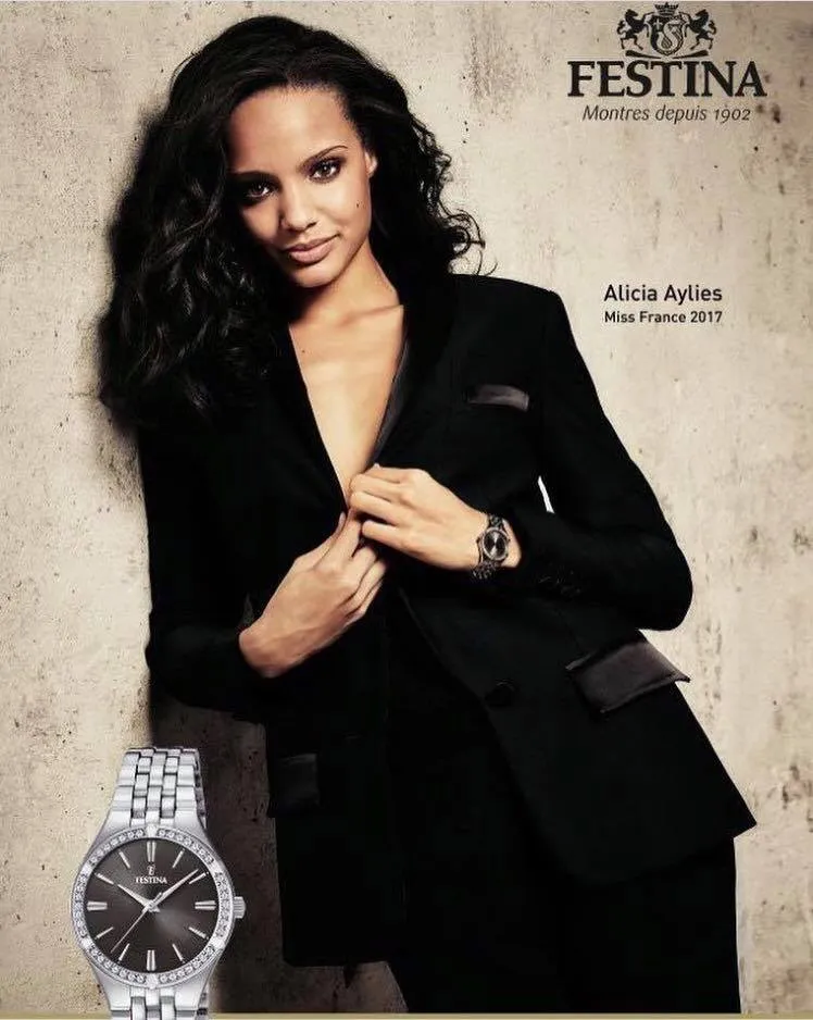 Alicia Ayliès se montre en Festina