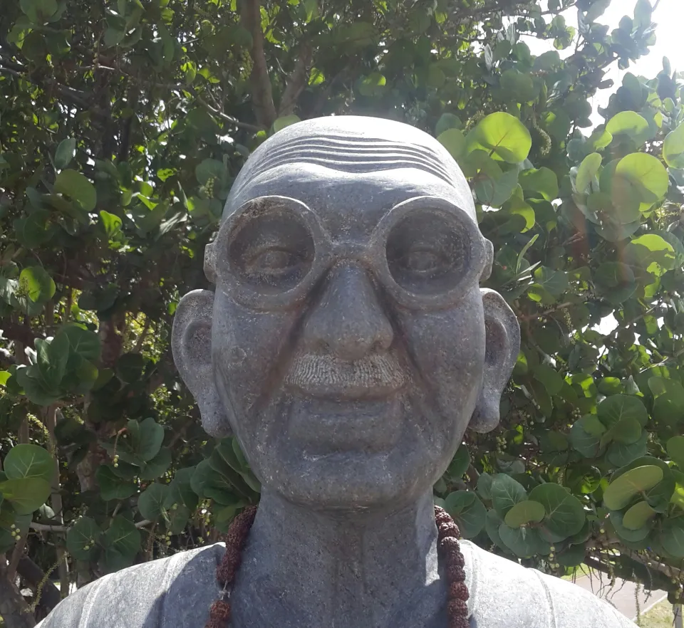 Mahatma  Gandhi ou Coffe ? 😞😕😒