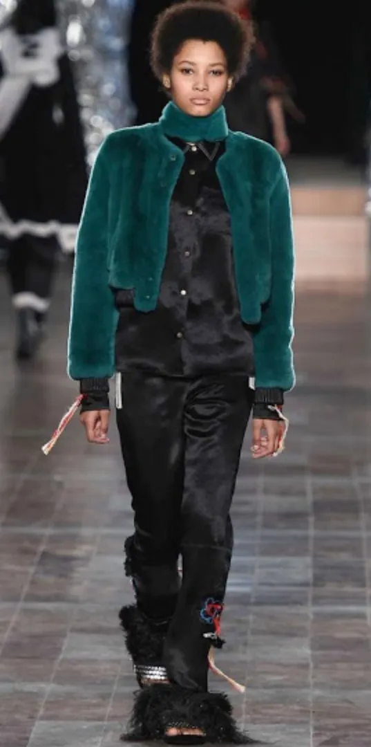 Fashionweek de Paris ... Sonia Rykiel, l'élégance parisienne  avec ses cultissimes plumes !