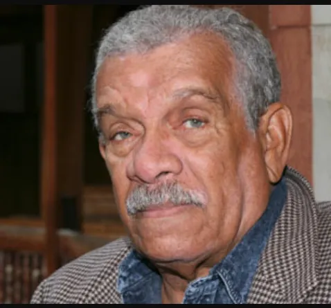 Derek Walcott a refermé le livre de la vie