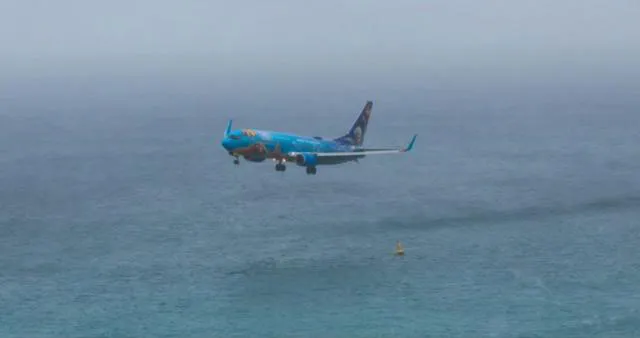 Saint-Martin : un avion arrive trop bas et ... (vidéo)