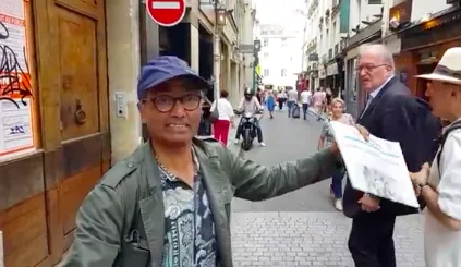 "C'est officiel...Macron n'est pas gai il est triste"