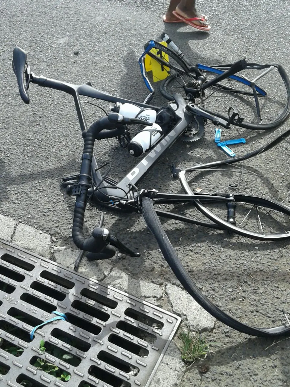 Lundi de pentecôte : un cycliste perd la vie en Martinique