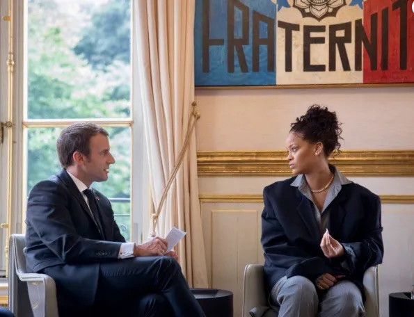 L’ÉDUCATION AU CŒUR DE LA RENCONTRE DE RIHANNA AVEC LES MACRON