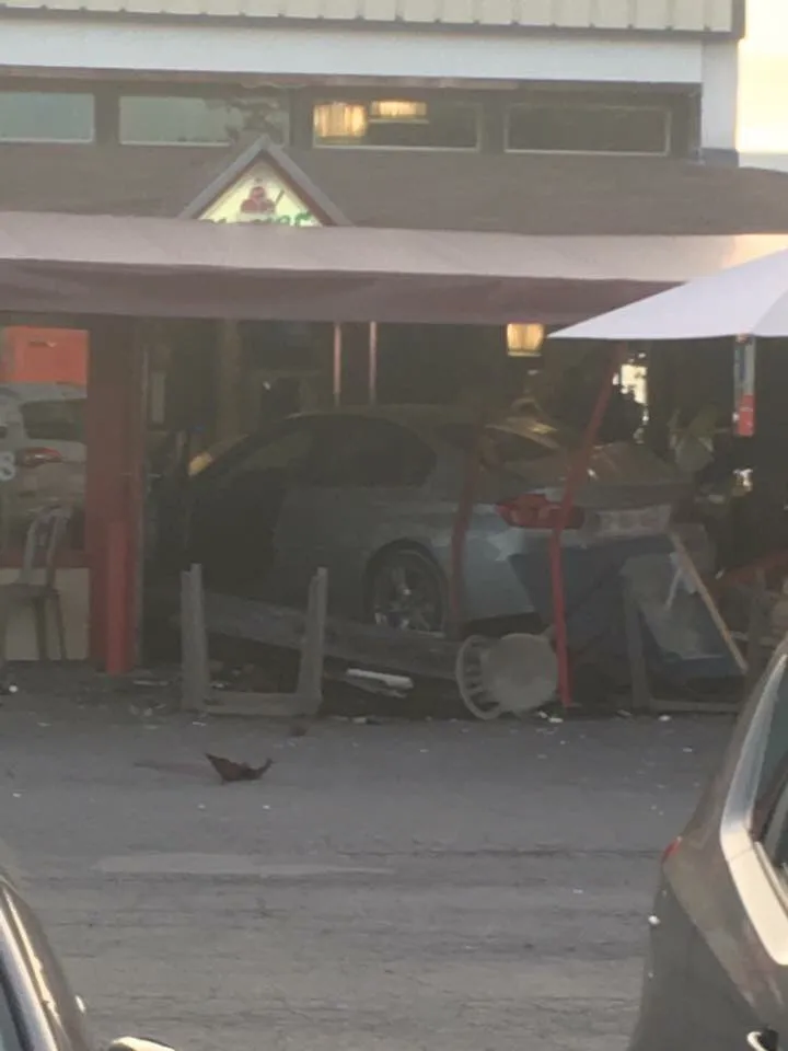 [Breaking] Une voiture fonce intentionnellement dans une terrasse en Seine et Marne
