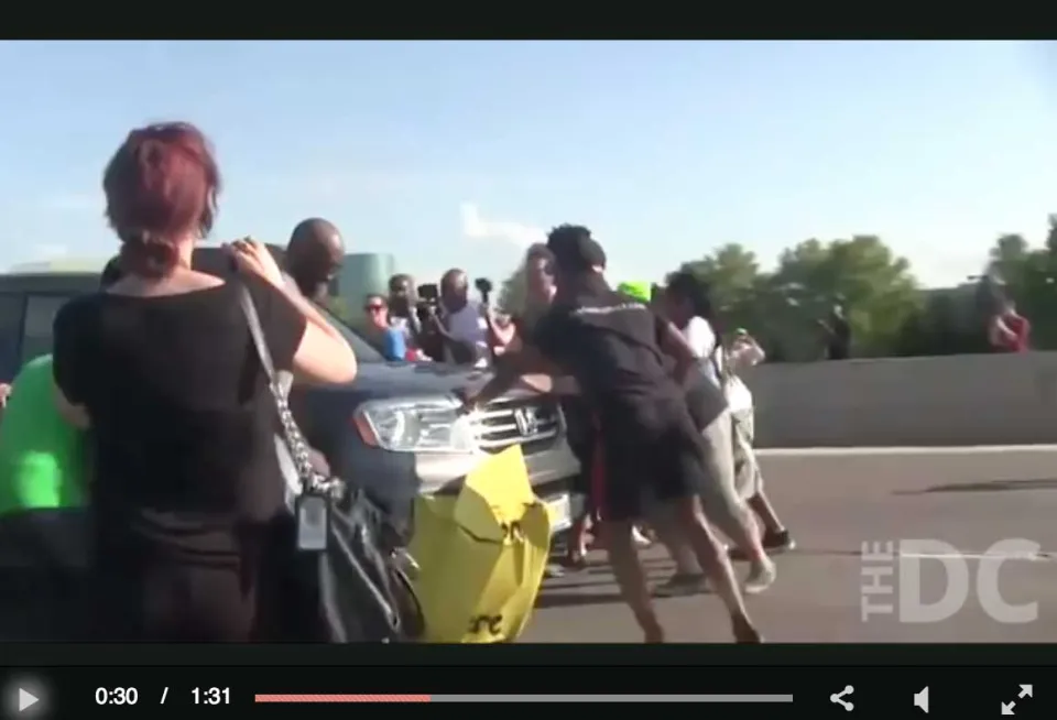 Fox News sort un tutoriel pour apprendre à charger la foule avec sa voiture