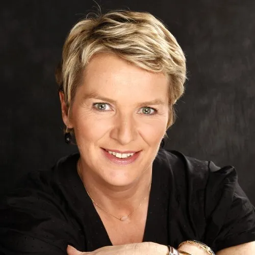 Elise Lucet en Cash Investigation en Martinique ?