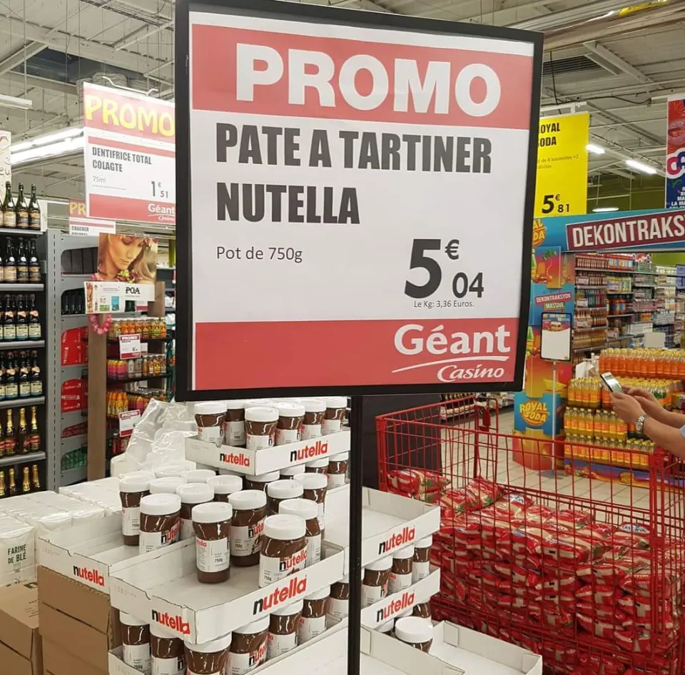 En Martinique avec Nutella...tu es nu (e) bien bien bien...et t'es là nu (e) comme un (e) con (ne)